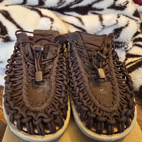 Keen Uneek Convertible Open-Air Sneaker Sandal - Picture 3 of 9